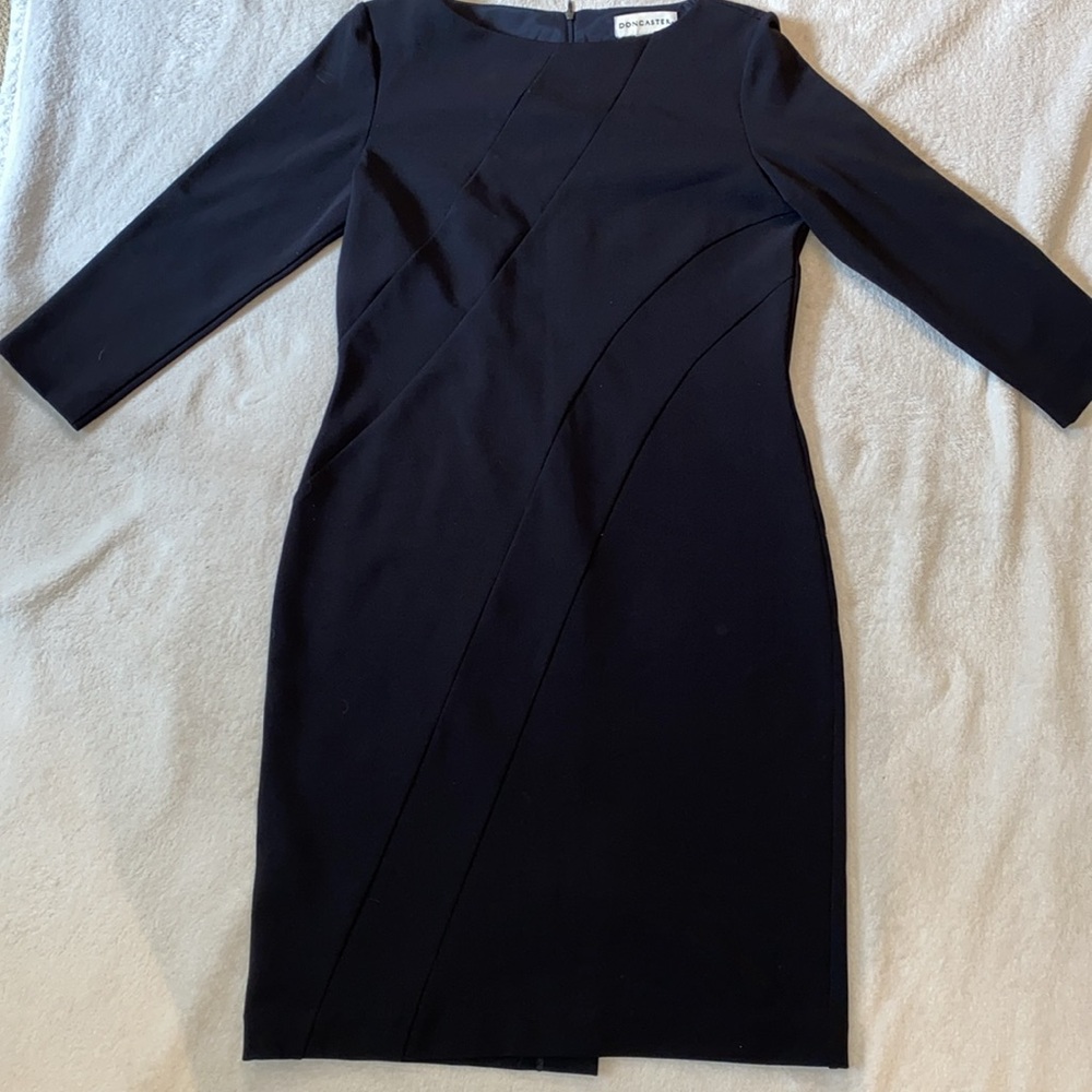 Doncaster stretch ponte knit modern little black sheath dress Sz 6